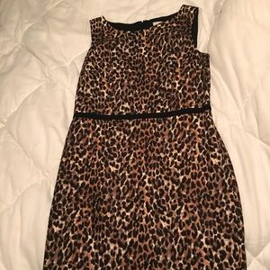 Sleeveless Leopard dress